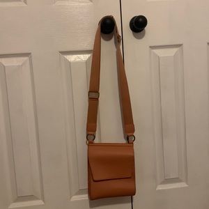 Nude shoulder purse